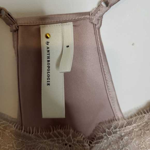 Anthropologie Tan Cami Sleeveless V-Neck Lace Trim Satin Top Size S - Picture 6 of 7